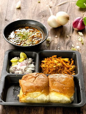 Misal Pav 
