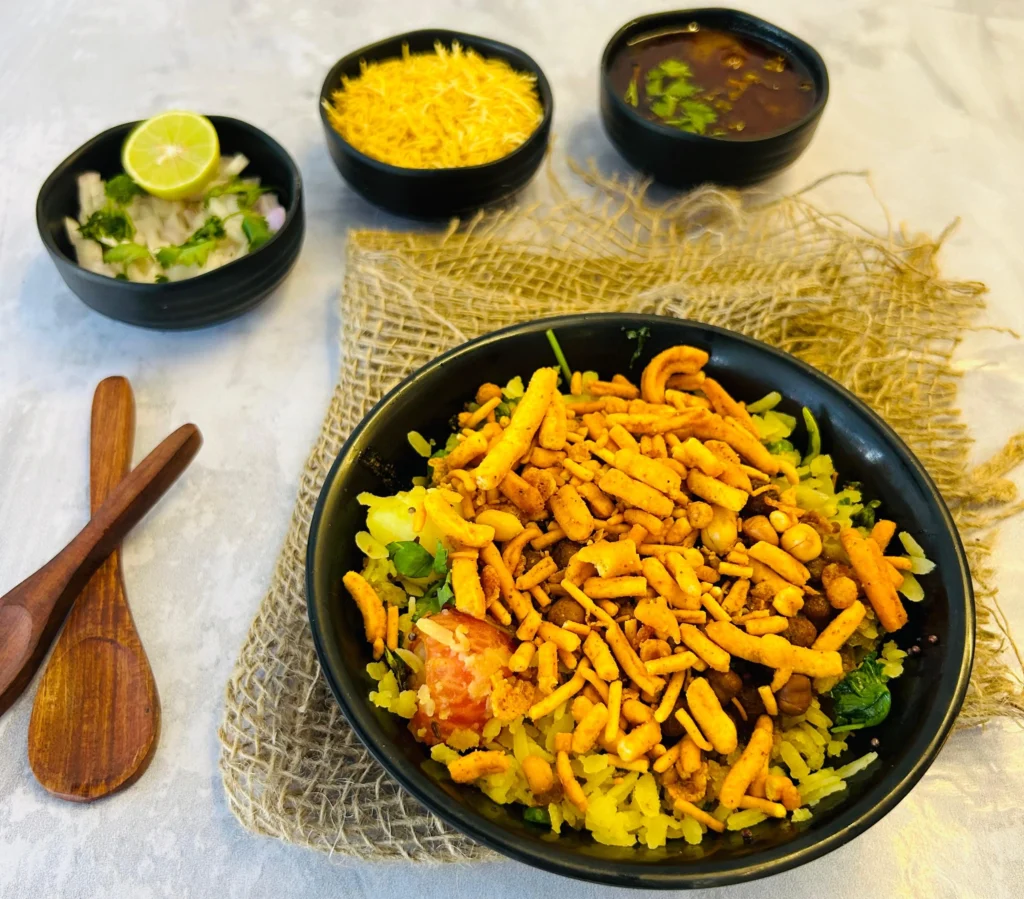 Misal poha- A spicy Maharashtrian delight with a twist 
